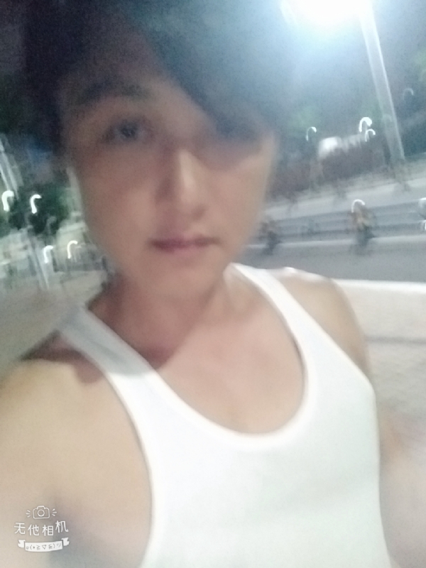 弟弟的第一张照片--海南蓝颜知己交友网